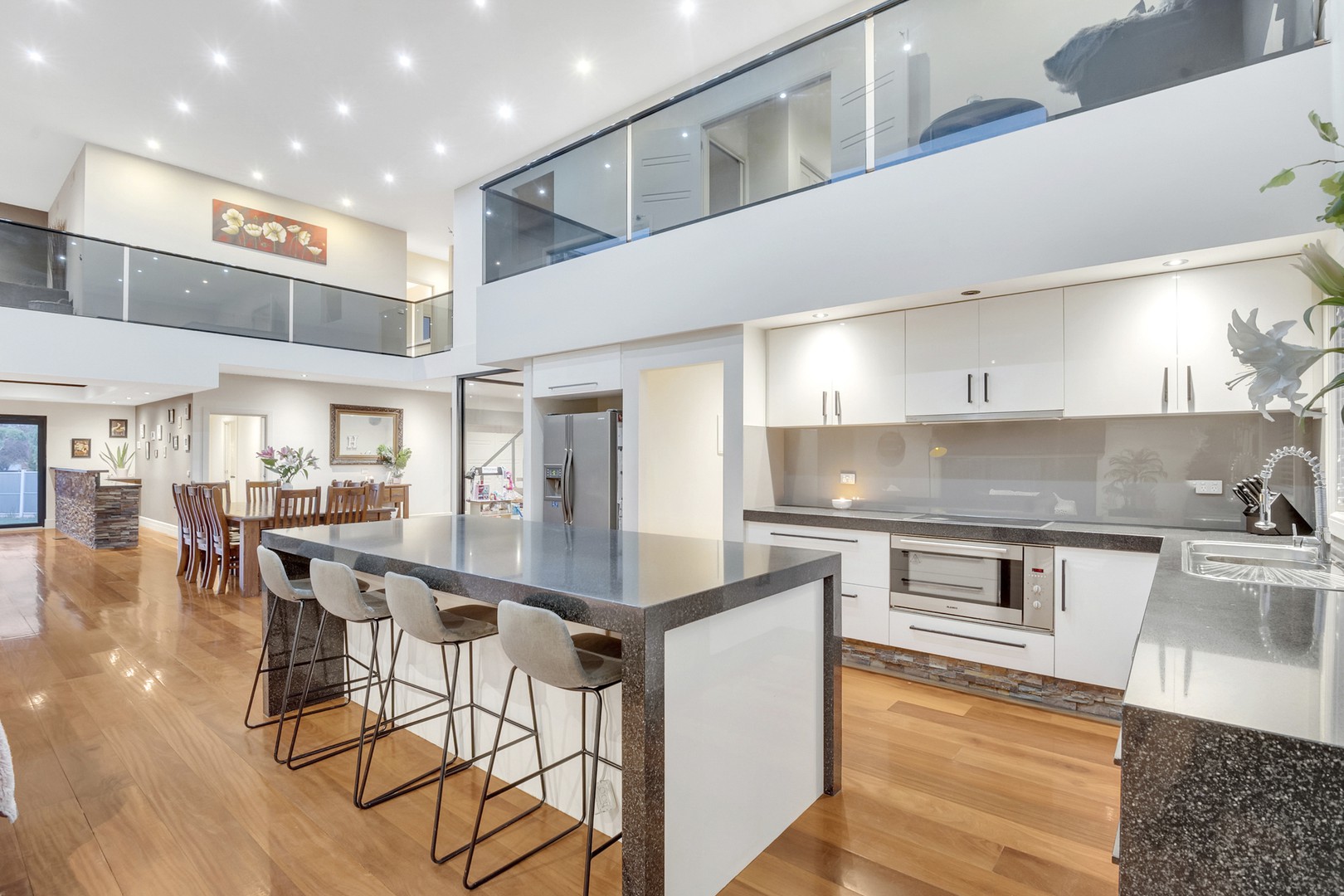 17 Innes Place, Craigieburn, VIC 3064, Craigieburn - Thumbnail 5