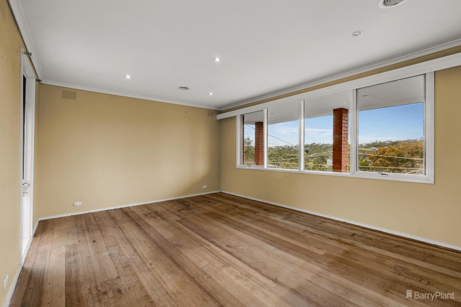 17 Kardinia Drive, Yallambie, VIC 3085, Yallambie - Thumbnail 2
