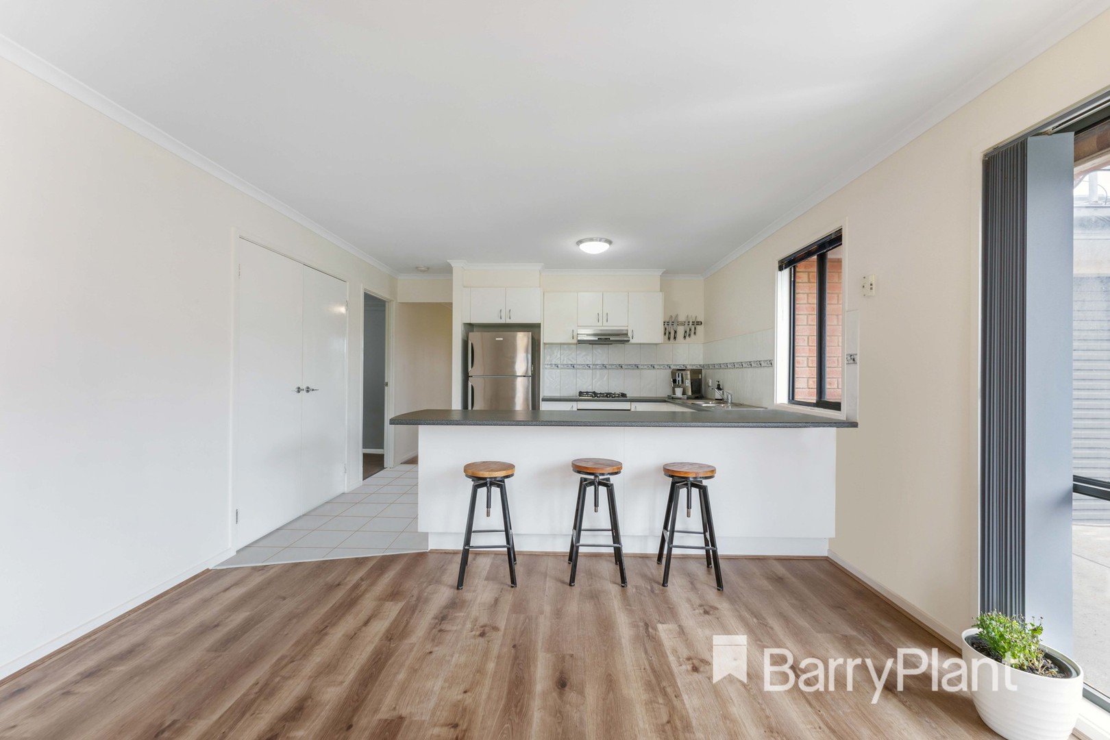 17 Karong Drive, Wyndham Vale, VIC 3024, Wyndham Vale - Thumbnail 4