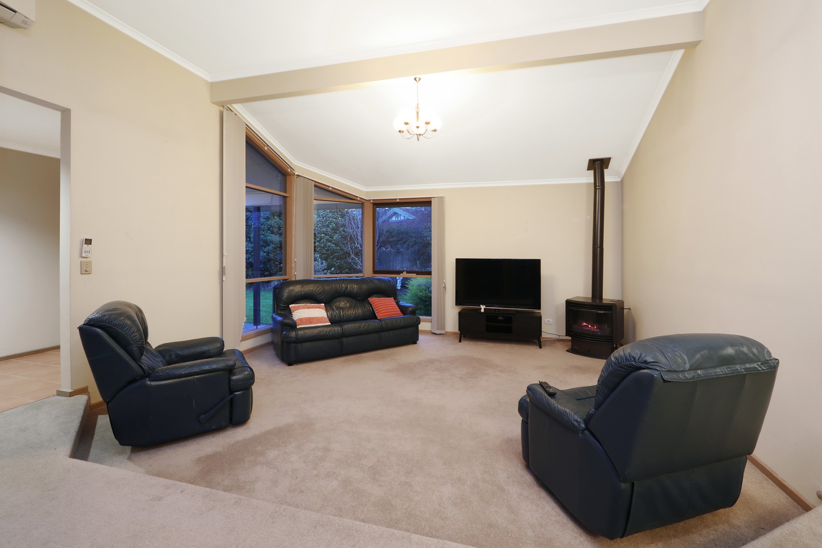 17 Kempston Court, Rowville, VIC 3178, Rowville - Thumbnail 4
