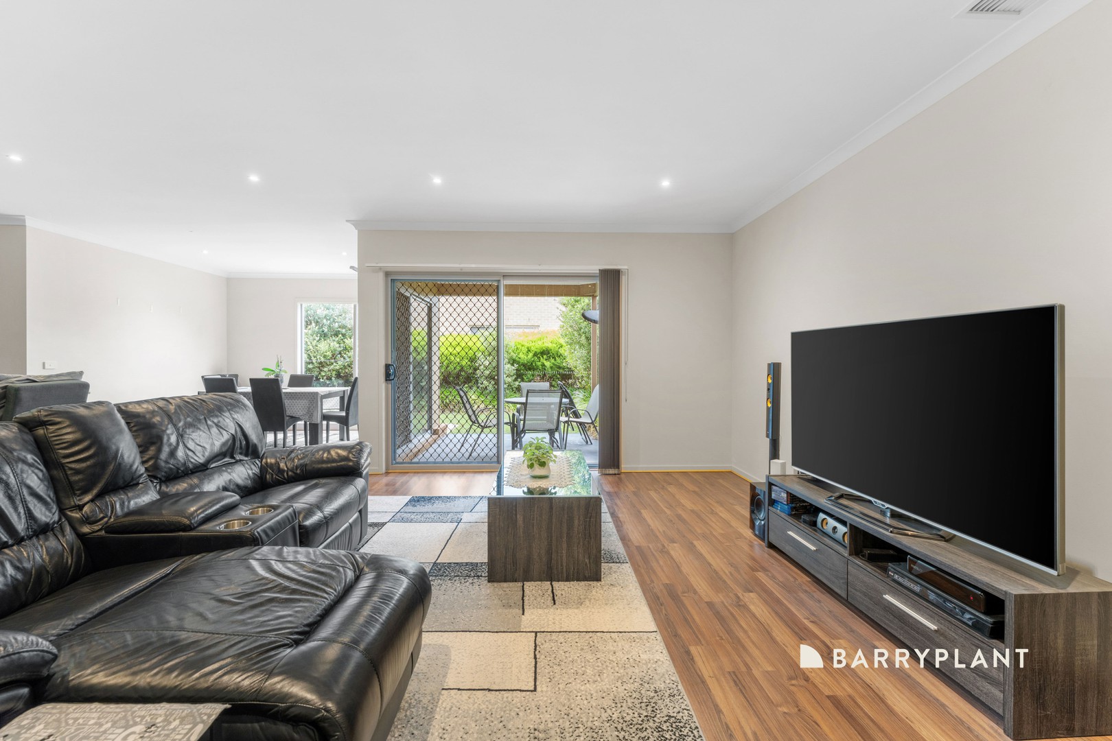 17 Kilburn Place, Pakenham, VIC 3810, Pakenham - Thumbnail 5