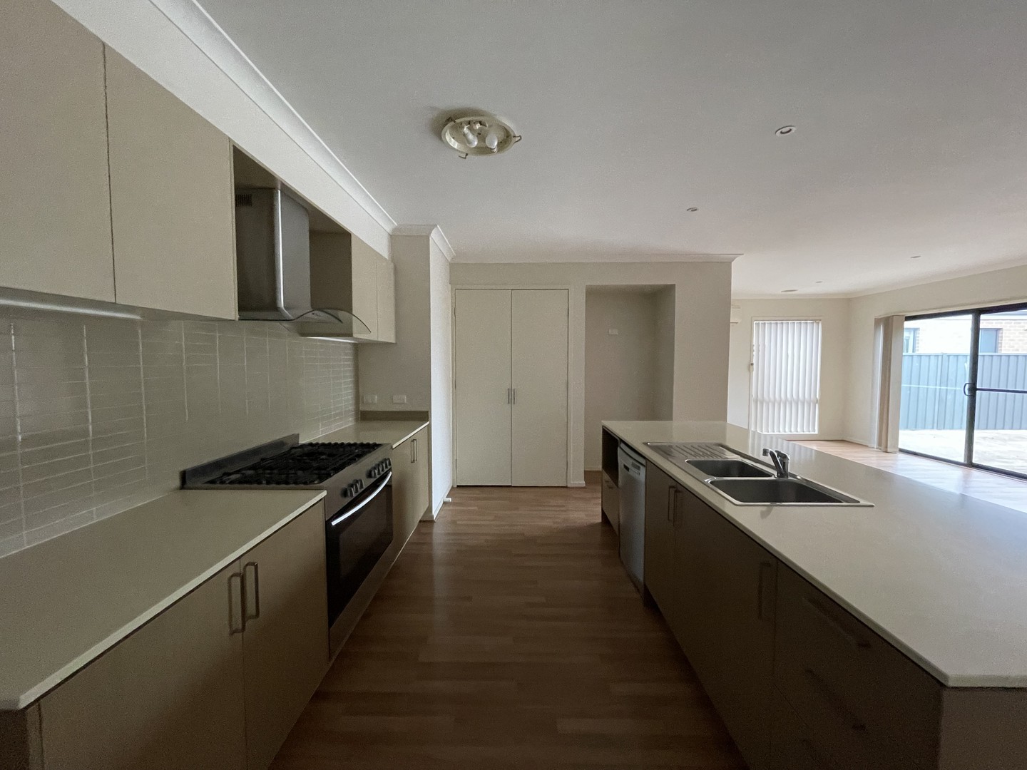 17 Kinglake Drive, Manor Lakes, VIC 3024 - Thumbnail 2 - 18/10/2021