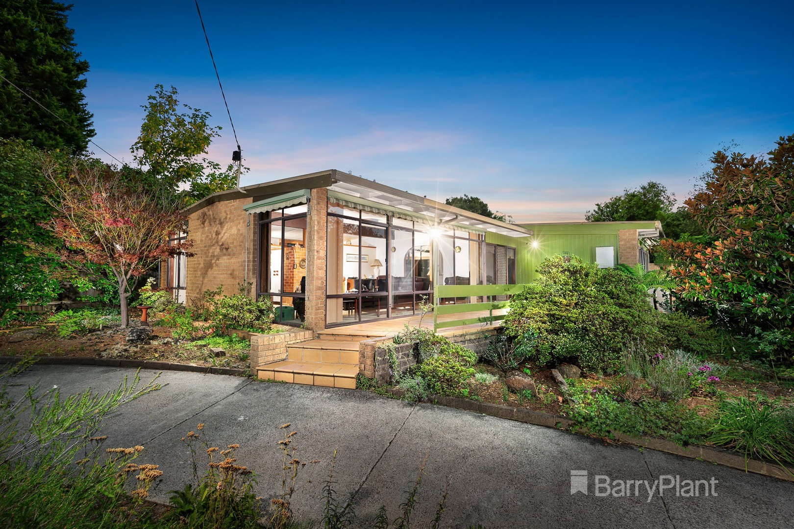 17 Kirrawee Avenue, Wantirna South, VIC 3152, Wantirna South - Thumbnail 2