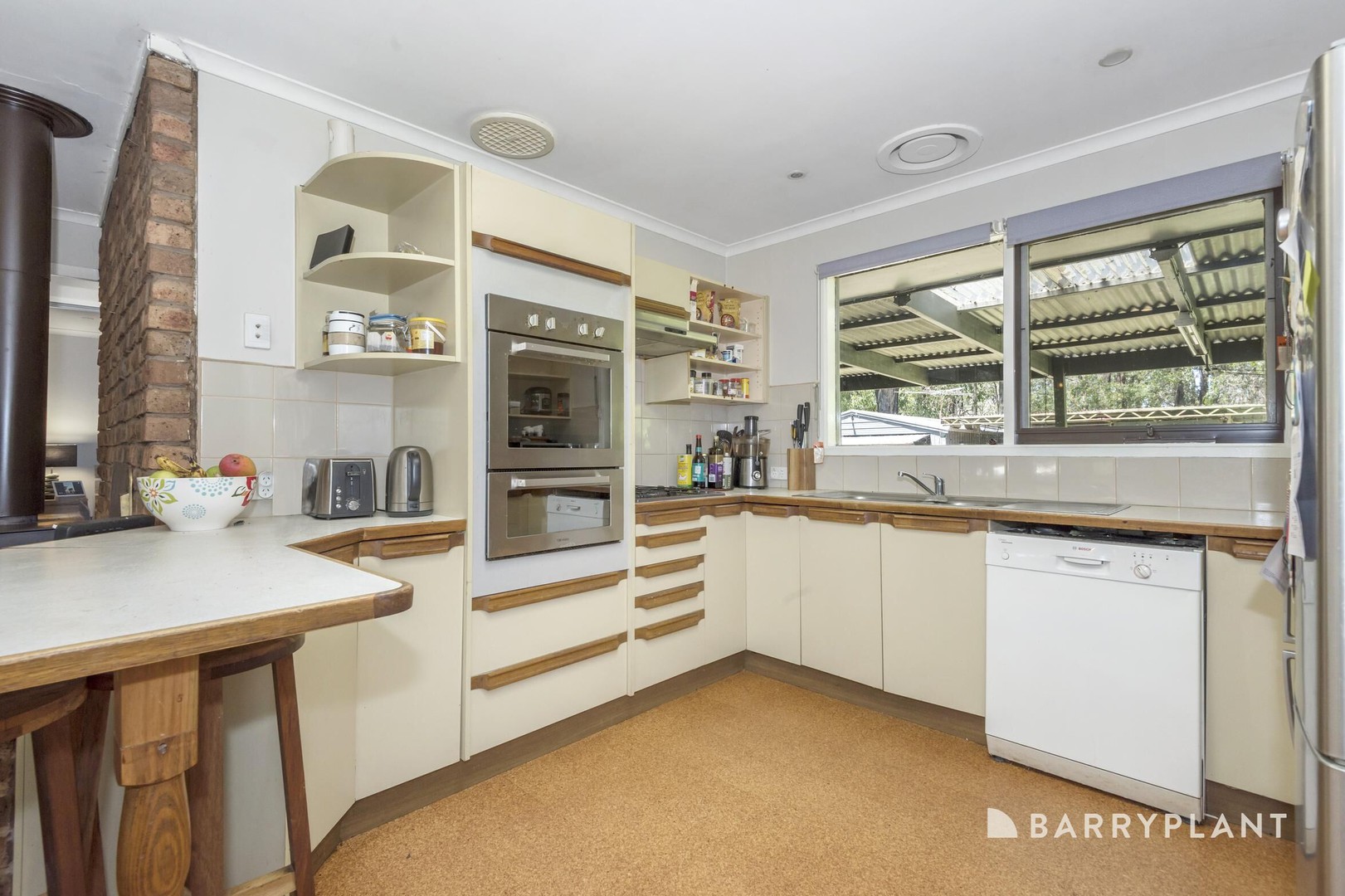 17 Kitchener Parade, Cockatoo, VIC 3781, Cockatoo - Thumbnail 2
