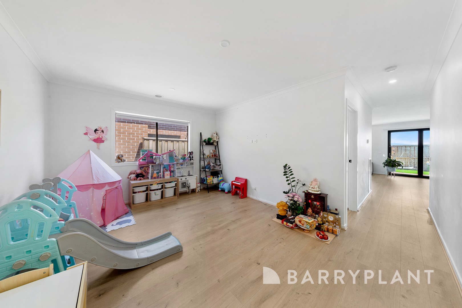 17 Krateron Street, Fraser Rise, VIC 3336, Fraser Rise - Thumbnail 7