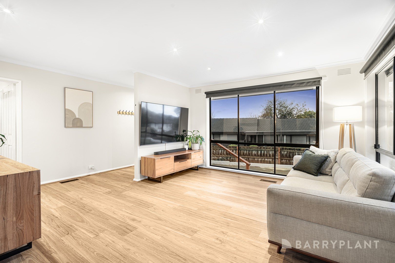 17 Krowera Street, Mooroolbark, VIC 3138 - Thumbnail 2 - 04/06/2026