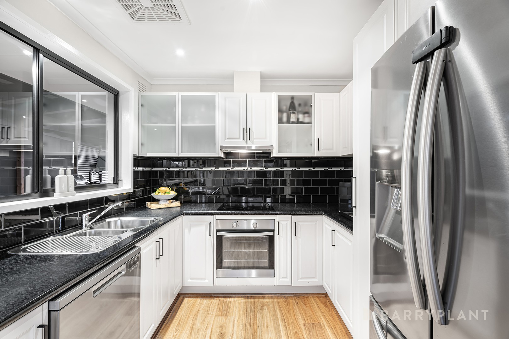 17 Krowera Street, Mooroolbark, VIC 3138, Mooroolbark - Thumbnail 3