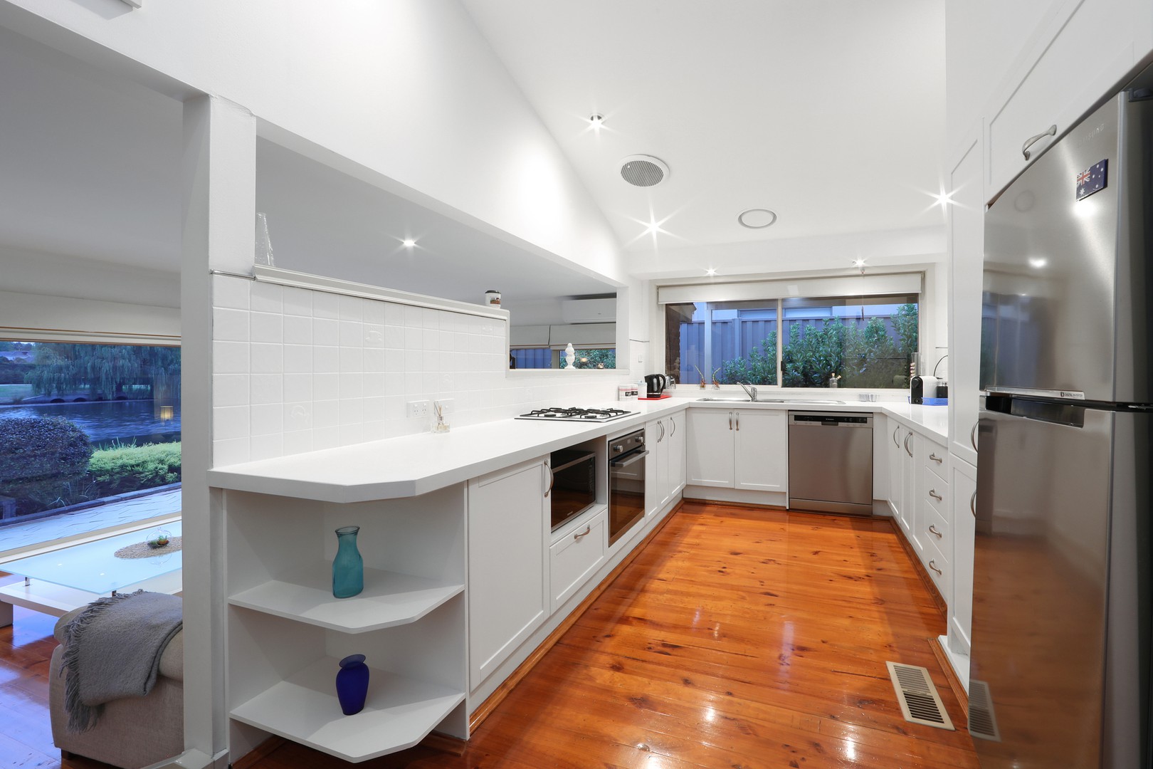 17 Lakeside Boulevard, Rowville, VIC 3178, Rowville - Thumbnail 5