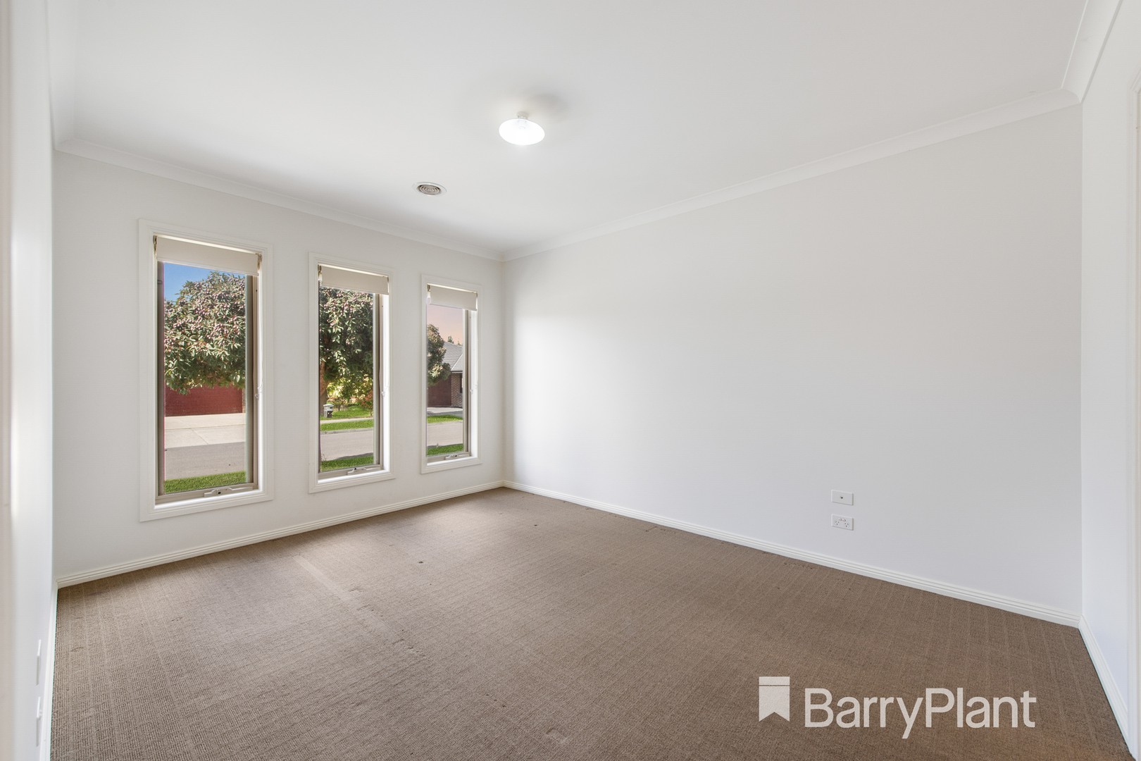 17 Lambourne Avenue, Truganina, VIC 3029, Truganina - Thumbnail 2