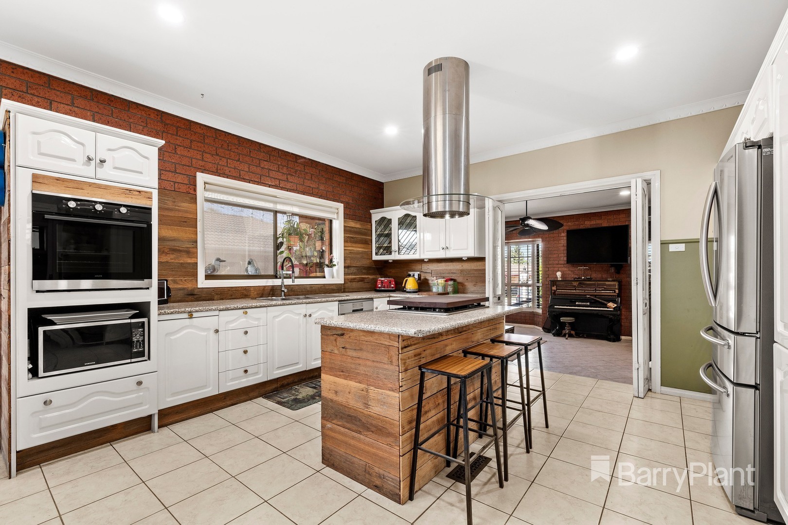 17 Lauren Court, Epping, VIC 3076, Epping - Thumbnail 2