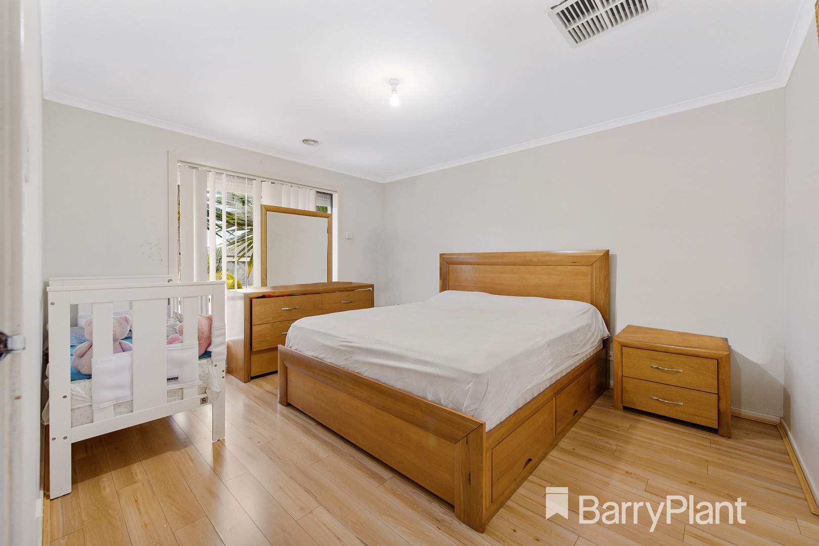 17 Light Fingers Street, Kurunjang, VIC 3337, Kurunjang - Thumbnail 2