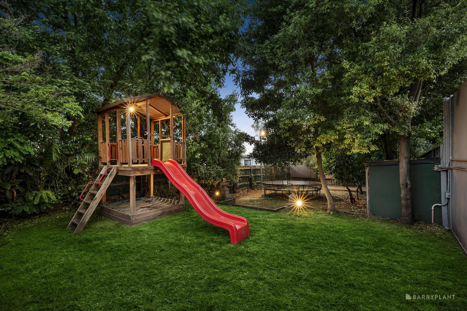 17 Lochabar Court, Ivanhoe, VIC 3079, Ivanhoe - Thumbnail 7