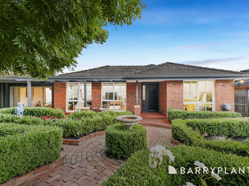 17 Lodge Crescent, Berwick, VIC 3806 - Image - 09/12/2025