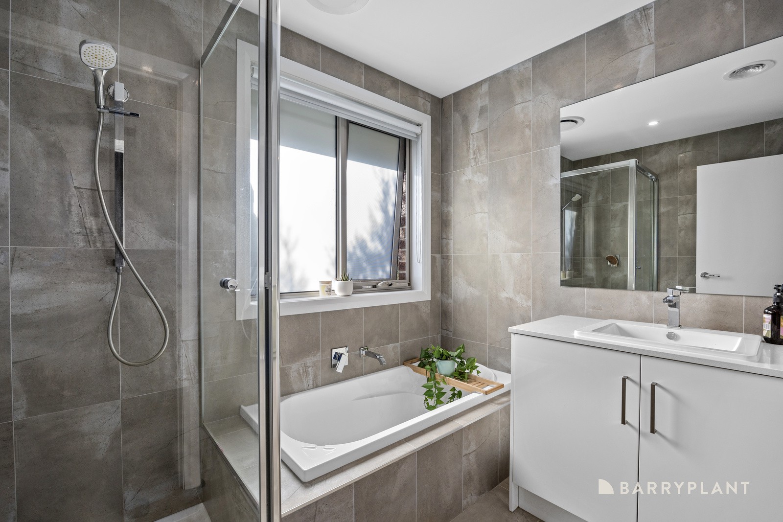 17 Mariana Avenue, Croydon South, VIC 3136, Croydon South - Thumbnail 4