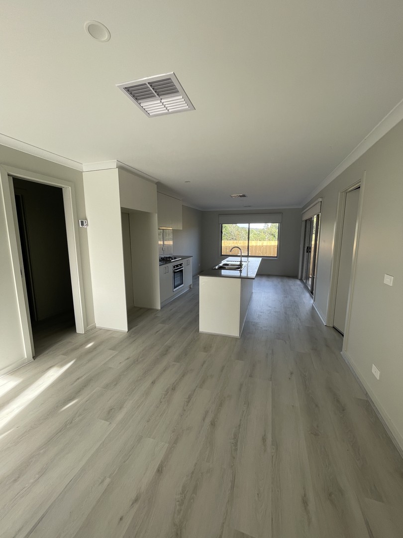 17 Market Lane, Wallan, VIC 3756, Wallan - Thumbnail 3