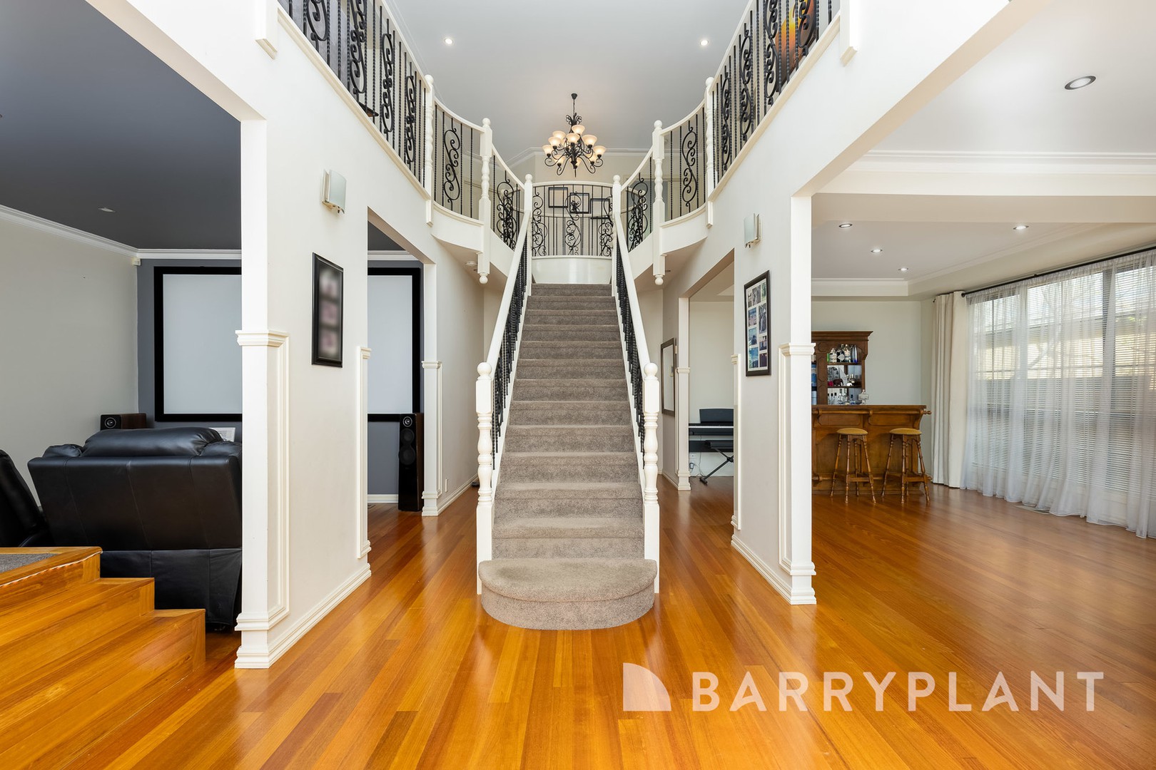 17 Markham Way, Altona Meadows, VIC 3028, Altona Meadows - Thumbnail 3
