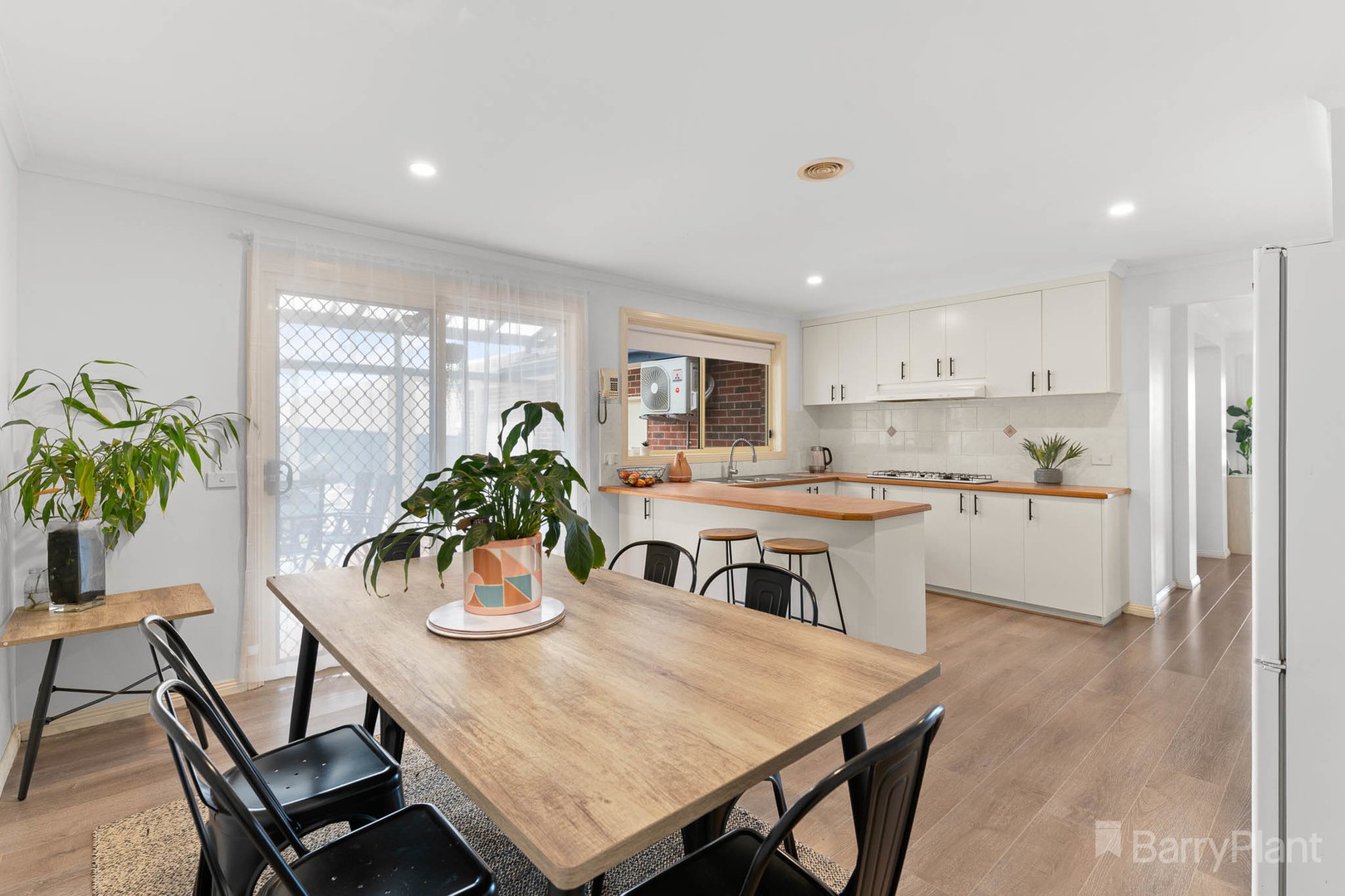 17 McCaffery Rise, Pakenham, VIC 3810, Pakenham - Thumbnail 4