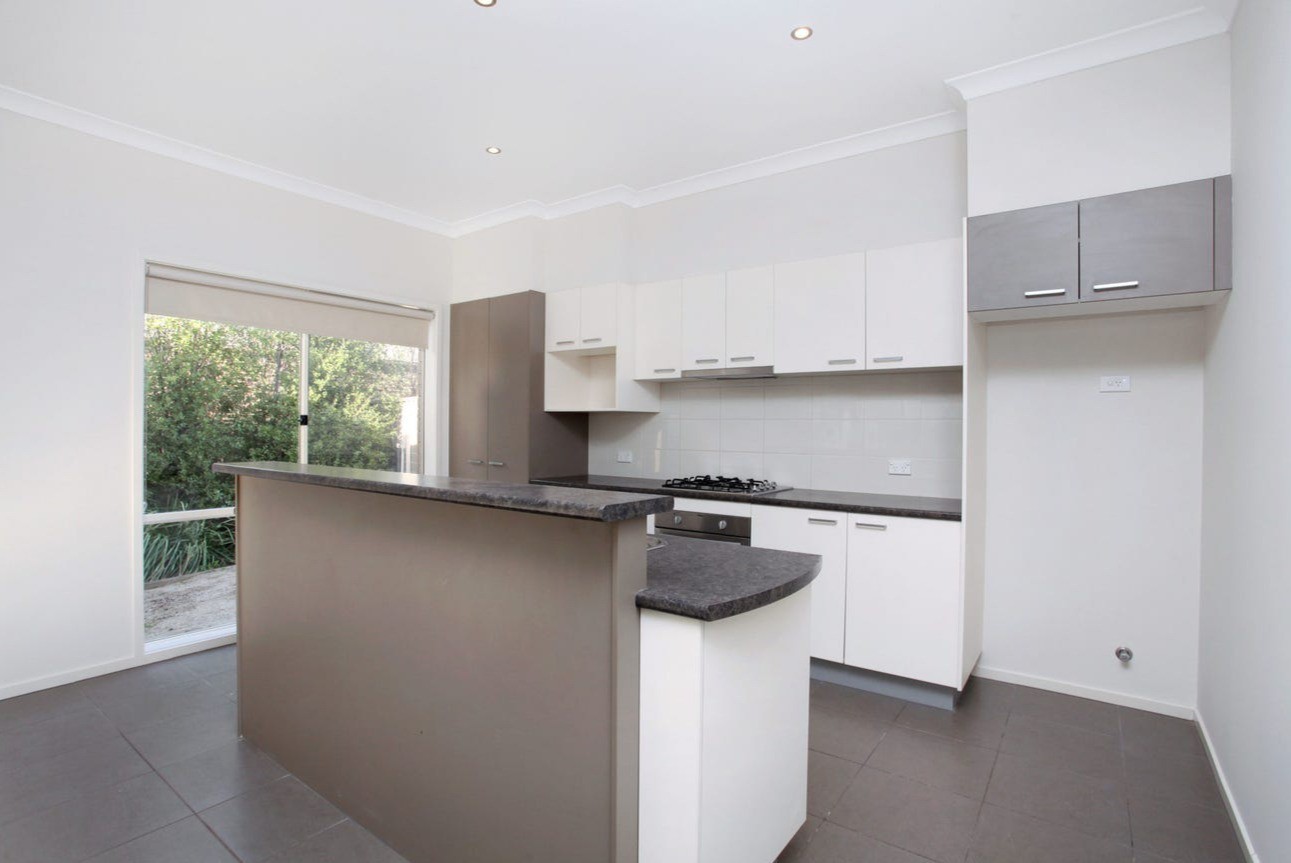 17 Mccubbin Way, Caroline Springs, VIC 3023, Caroline Springs - Thumbnail 3
