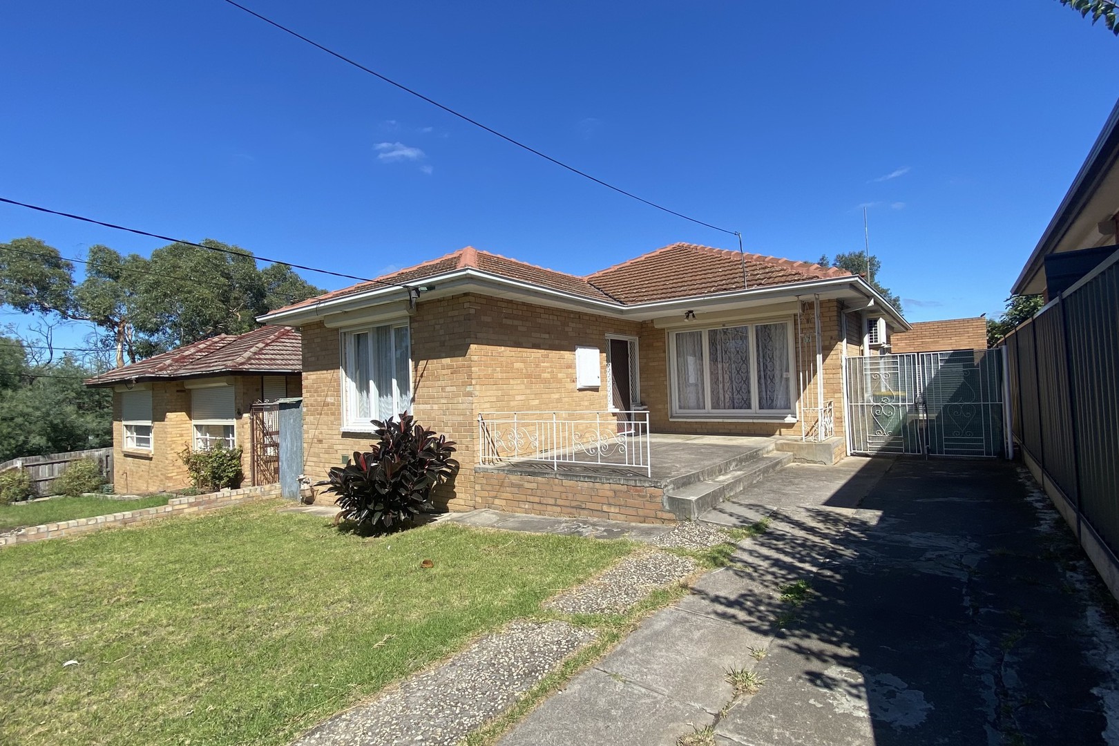 17 McFadzean Avenue, Reservoir, VIC 3073, Reservoir - Thumbnail 2
