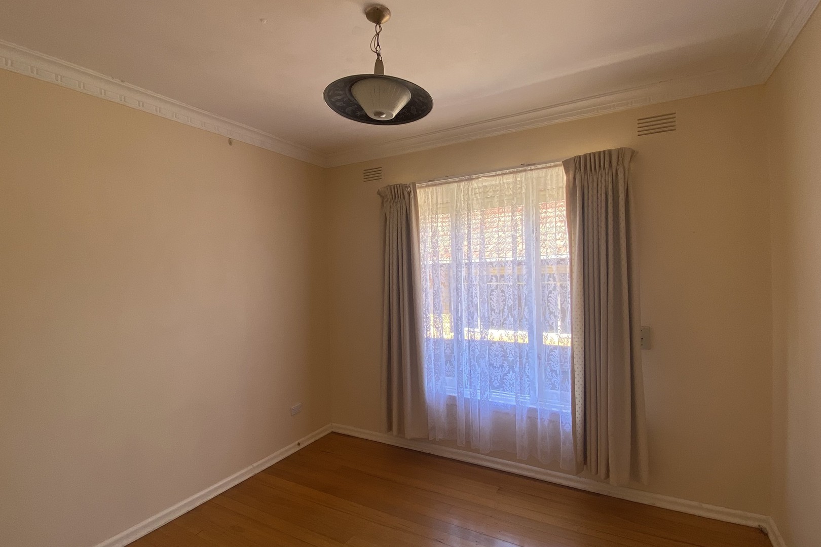 17 McFadzean Avenue, Reservoir, VIC 3073, Reservoir - Thumbnail 6