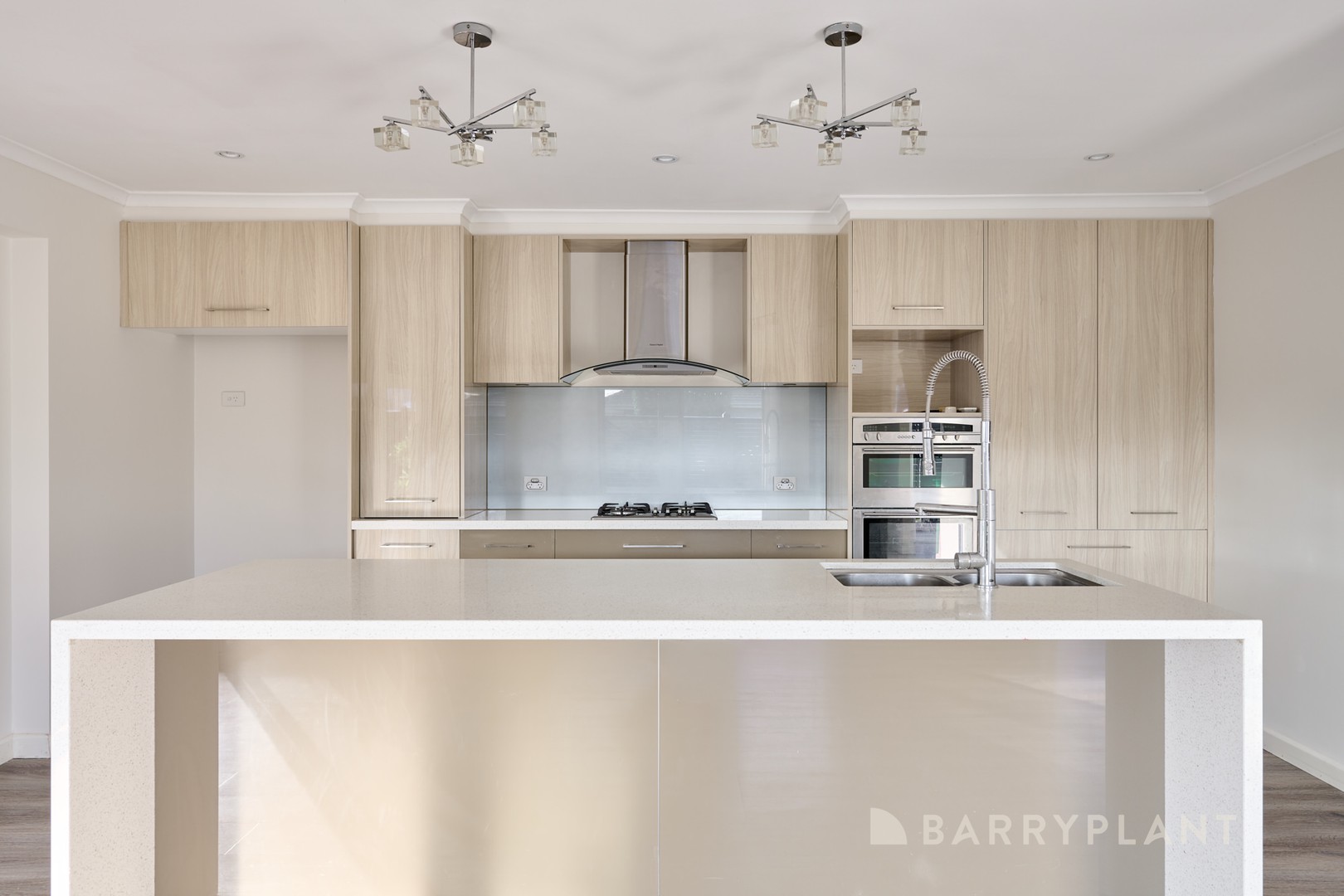 17 Meadow View Place, Mornington, VIC 3931 - Thumbnail 1 - 15/05/2026