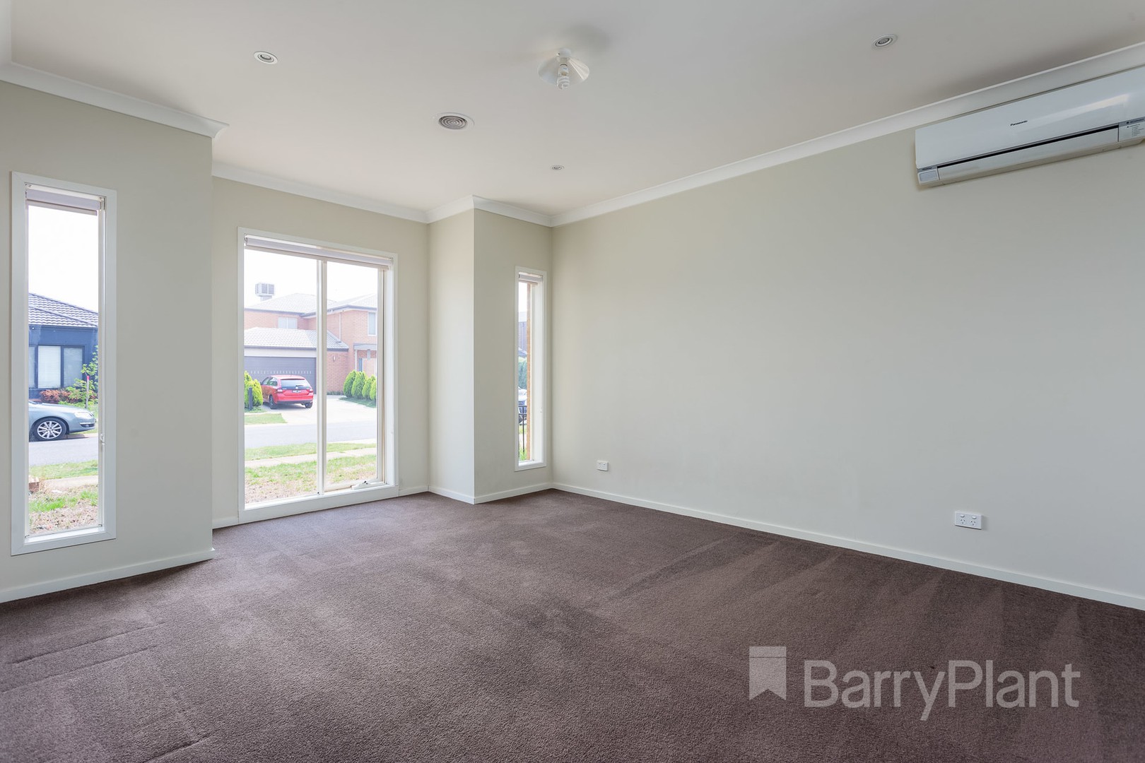 17 Metcalf Way, Point Cook, VIC 3030, Point Cook - Thumbnail 2