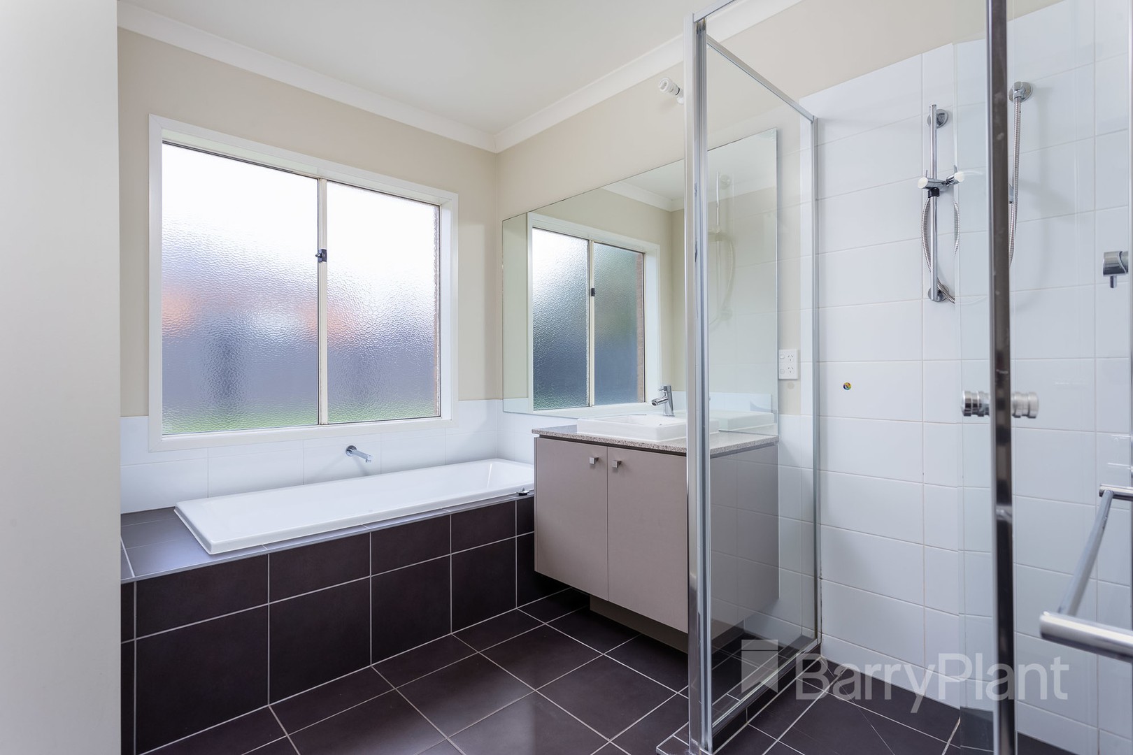 17 Metcalf Way, Point Cook, VIC 3030, Point Cook - Thumbnail 7