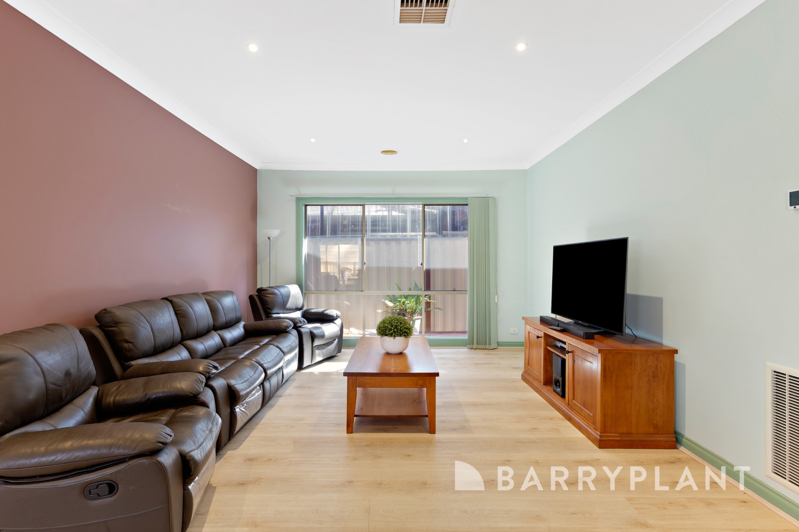 17 Moorland Road, Cairnlea, VIC 3023, Cairnlea - Thumbnail 6