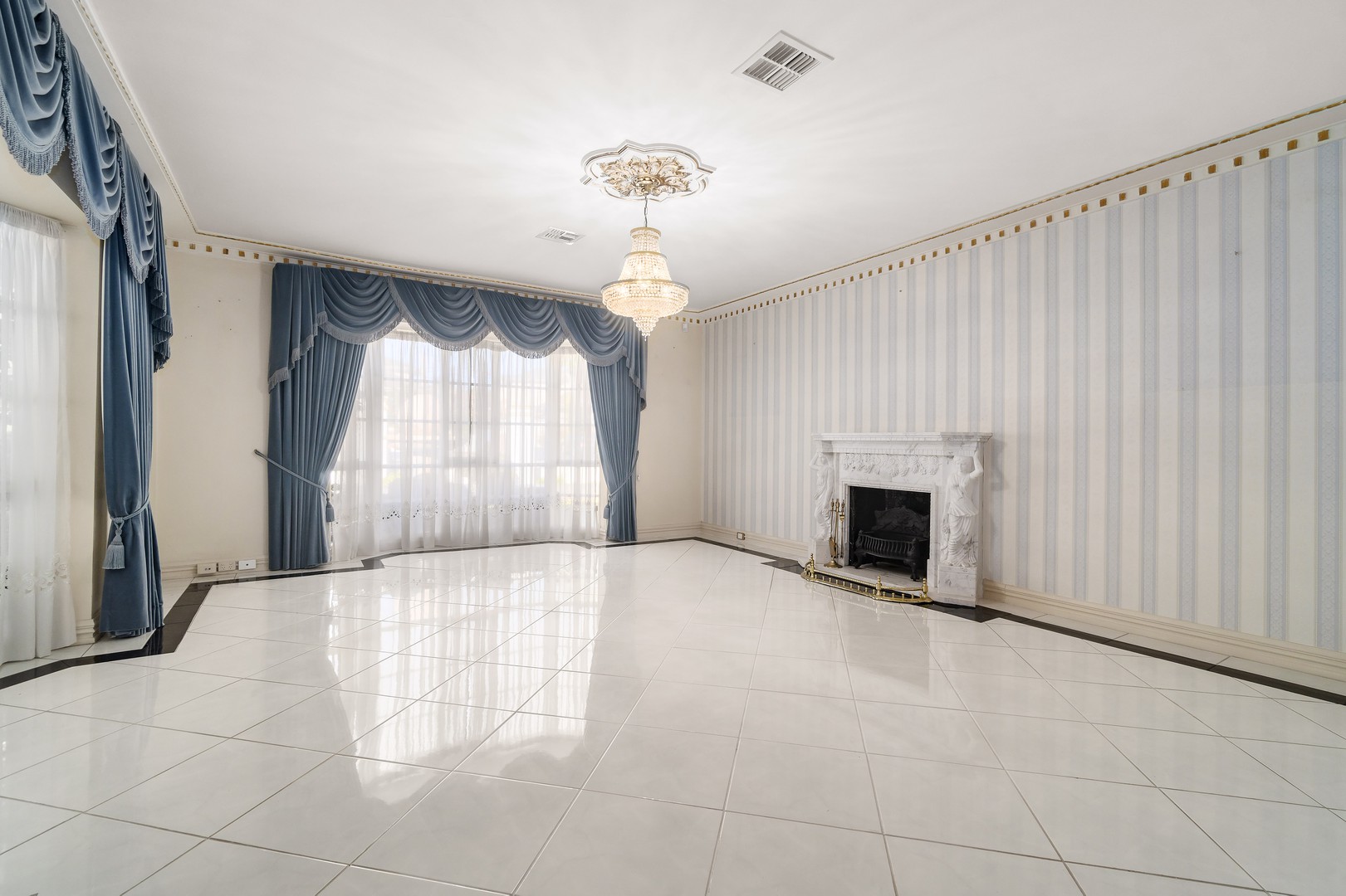 17 Myrtle Street, Ivanhoe, VIC 3079 - Thumbnail 2 - 27/05/2022