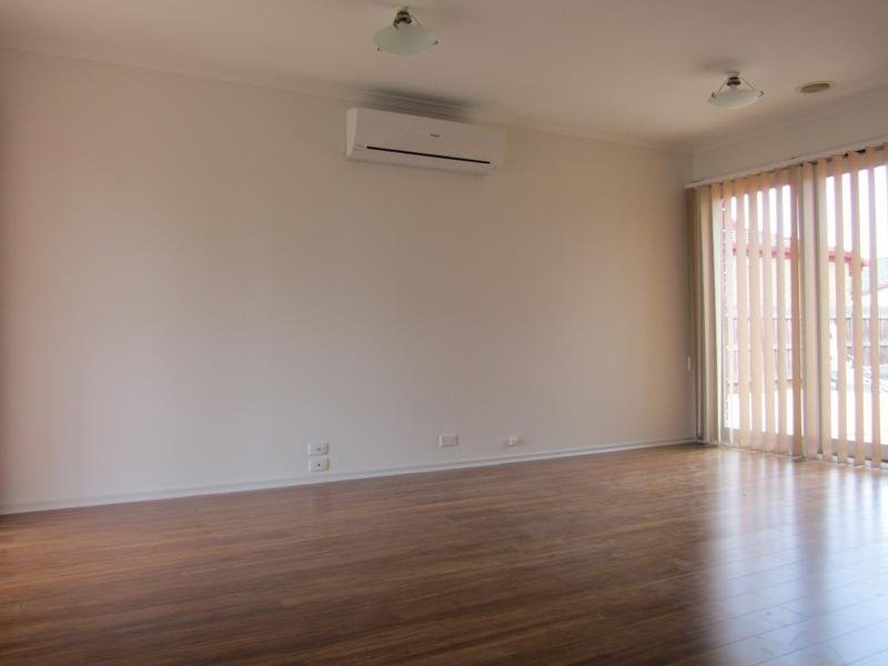 17 Numering Court, Kurunjang, VIC 3337, Kurunjang - Thumbnail 2