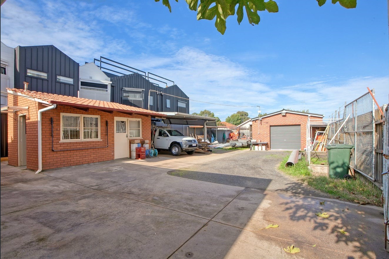 17 Osborne Grove, Preston, VIC 3072, Preston - Thumbnail 2