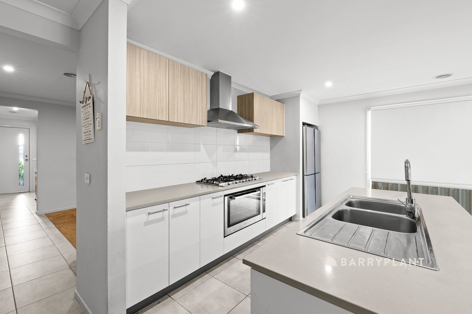 17 Outfield Road, Clyde, VIC 3978 - Thumbnail 2 - 04/04/2025