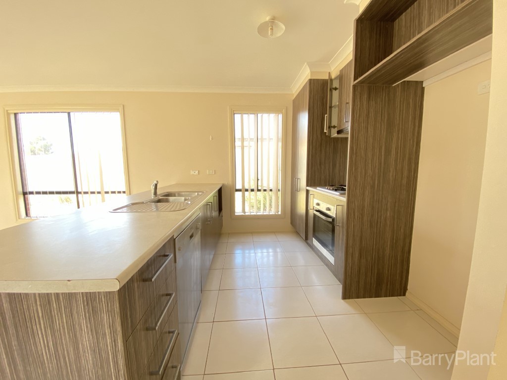 17 Pads Way, Sunbury, VIC 3429, Sunbury - Thumbnail 3