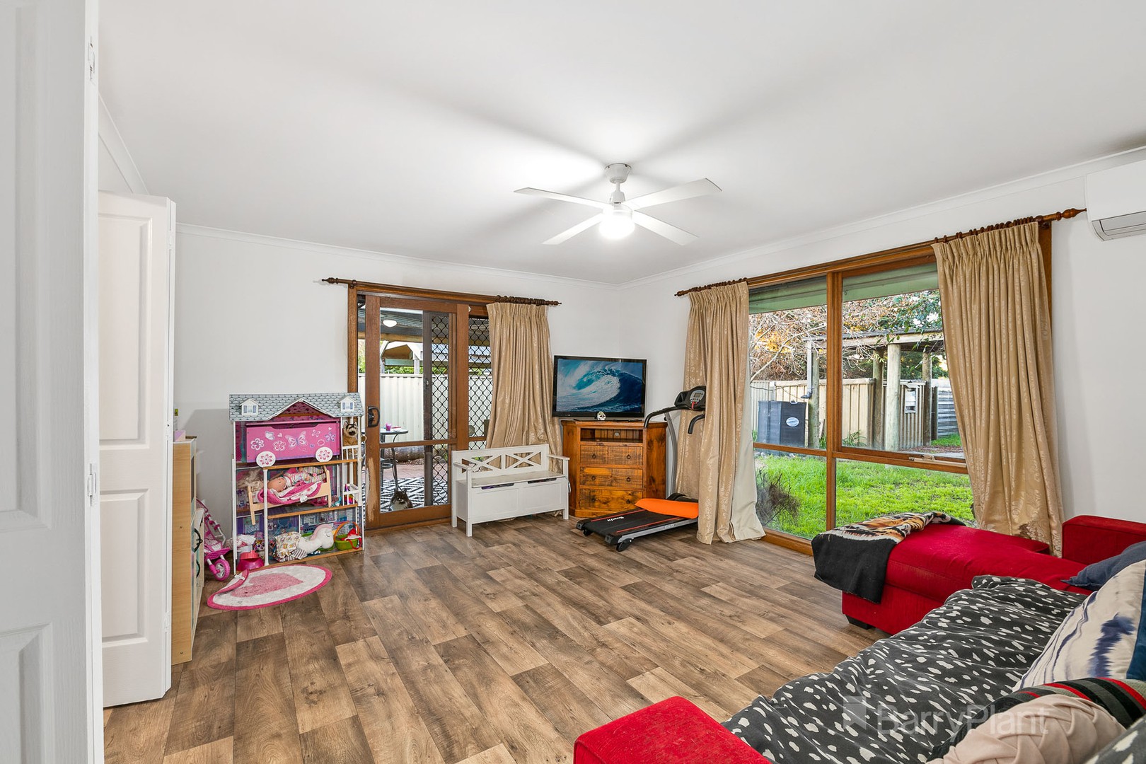 17 Paramount Way, Pakenham, VIC 3810, Pakenham - Thumbnail 3