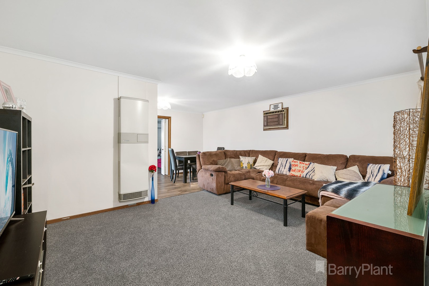 17 Paramount Way, Pakenham, VIC 3810, Pakenham - Thumbnail 4