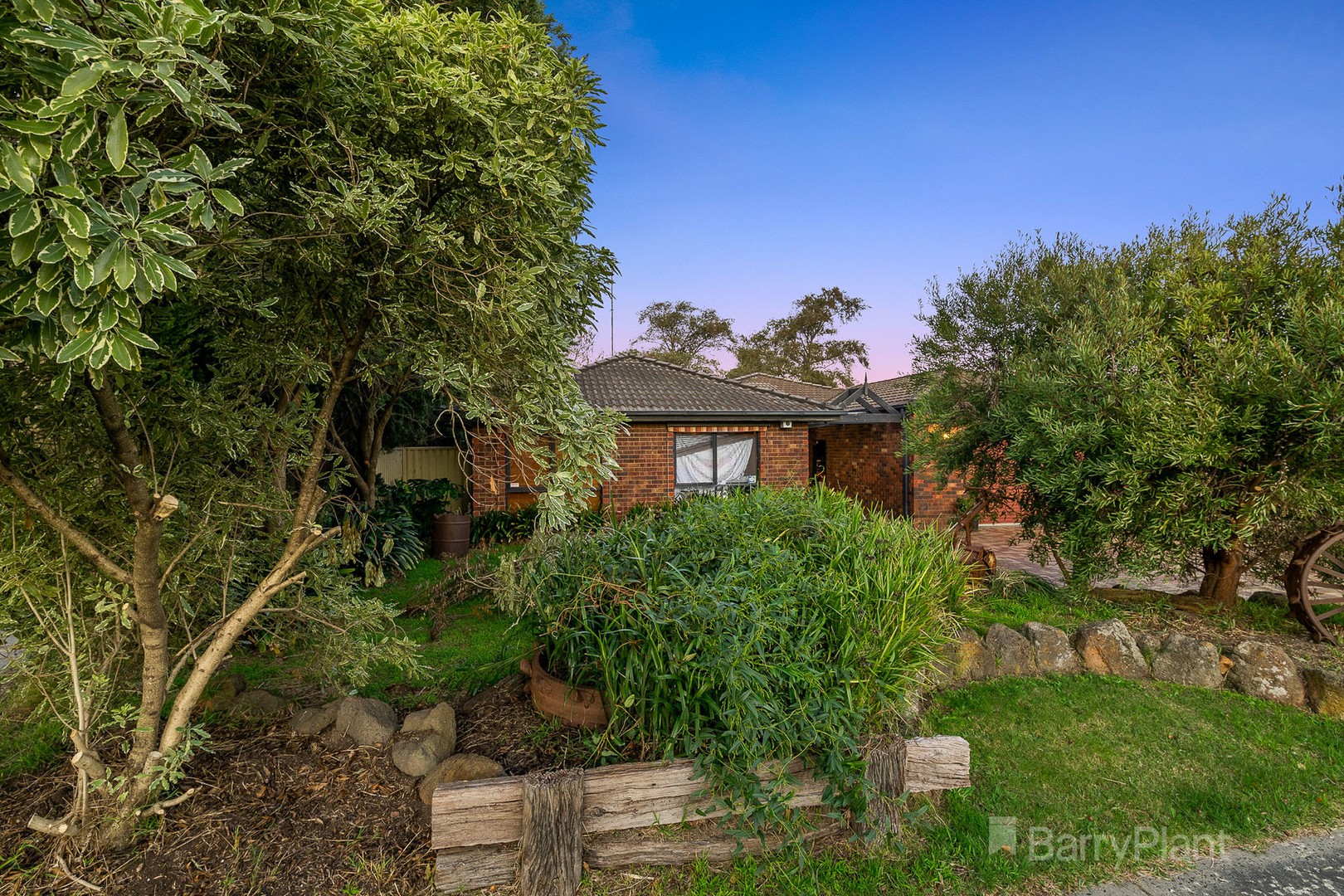 17 Paramount Way, Pakenham, VIC 3810, Pakenham - Thumbnail 8