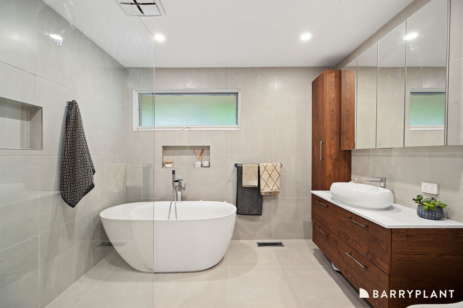 17 Parry Drive, Mooroolbark, VIC 3138, Mooroolbark - Thumbnail 8