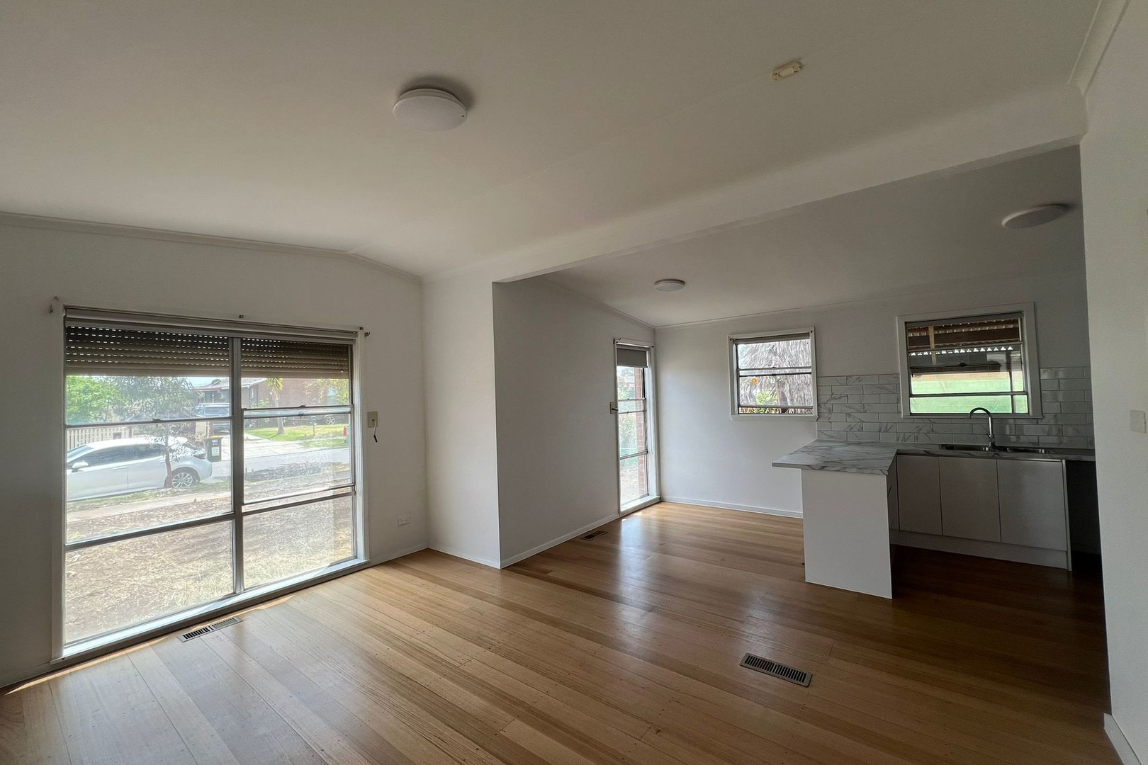 17 Pearson Crescent, Coolaroo, VIC 3048 - Thumbnail 2 - 12/11/2024