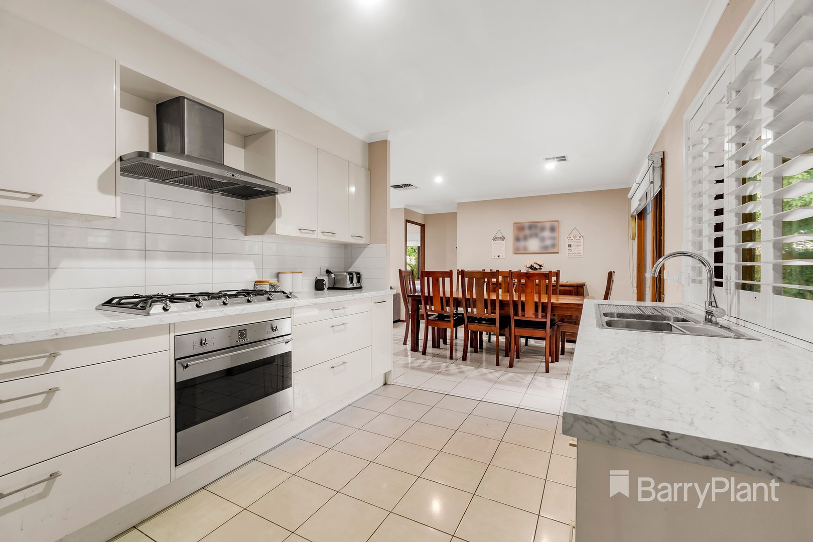17 Pensbury Avenue, Mill Park, VIC 3082, Mill Park - Thumbnail 3