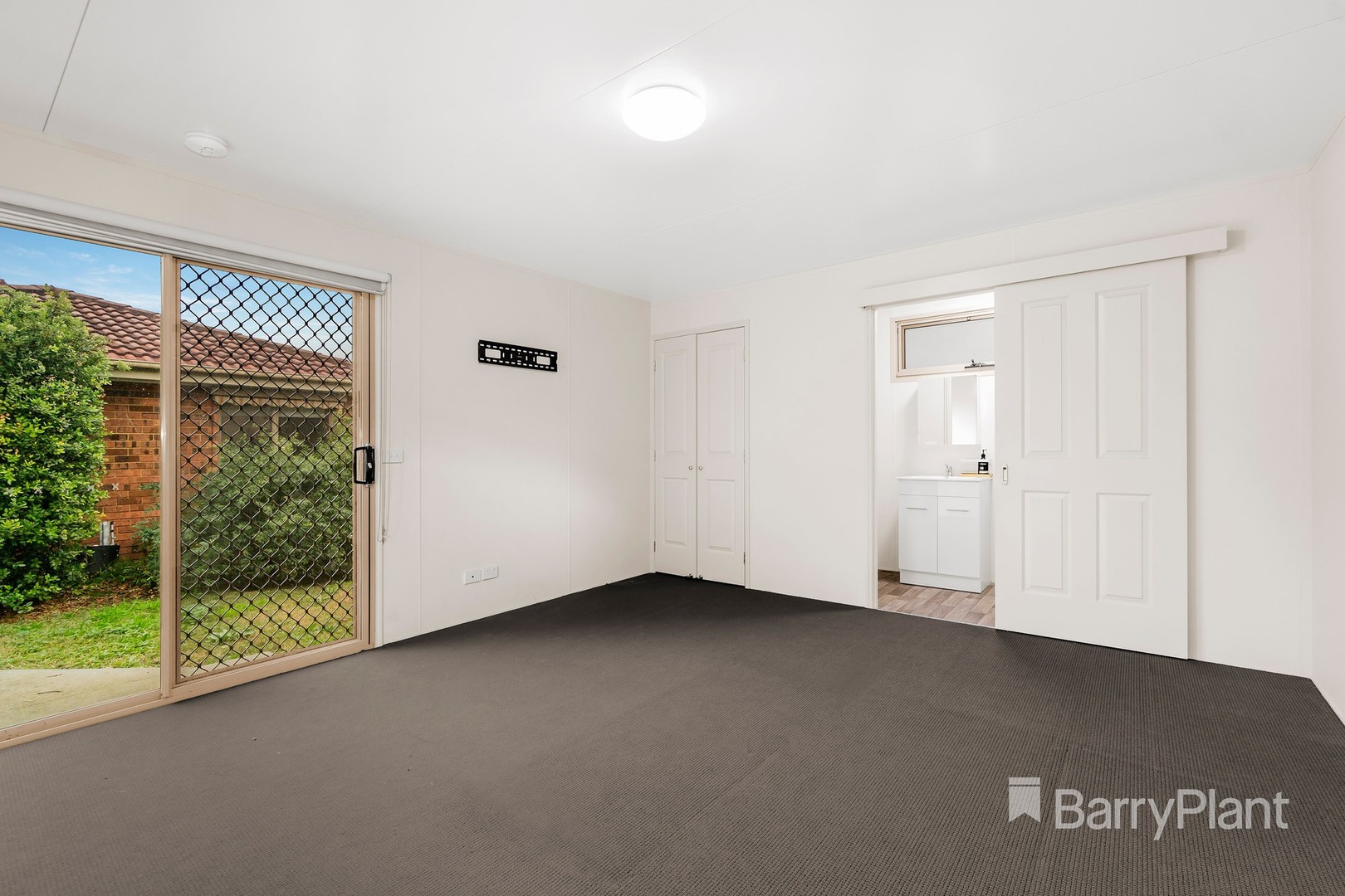 17 Pensbury Avenue, Mill Park, VIC 3082, Mill Park - Thumbnail 8