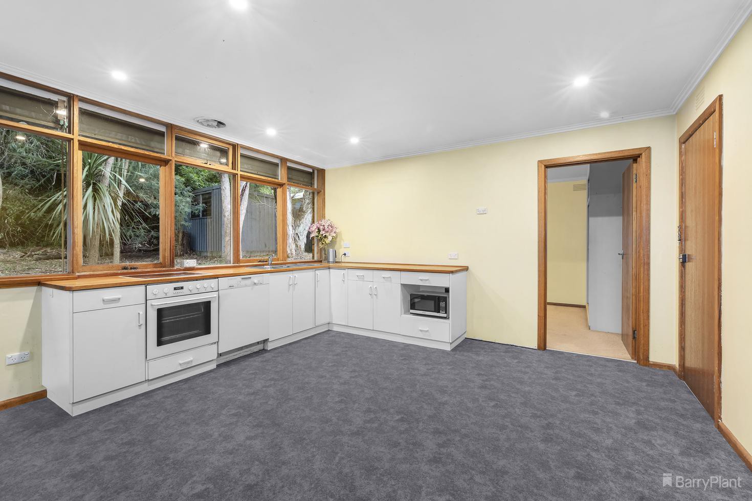 17 Pinnacle Crescent, Bulleen, VIC 3105, Bulleen - Thumbnail 4