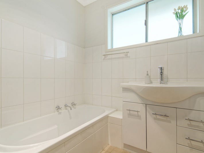 17 Poplar Street, Newcomb, VIC 3219, Newcomb - Thumbnail 8