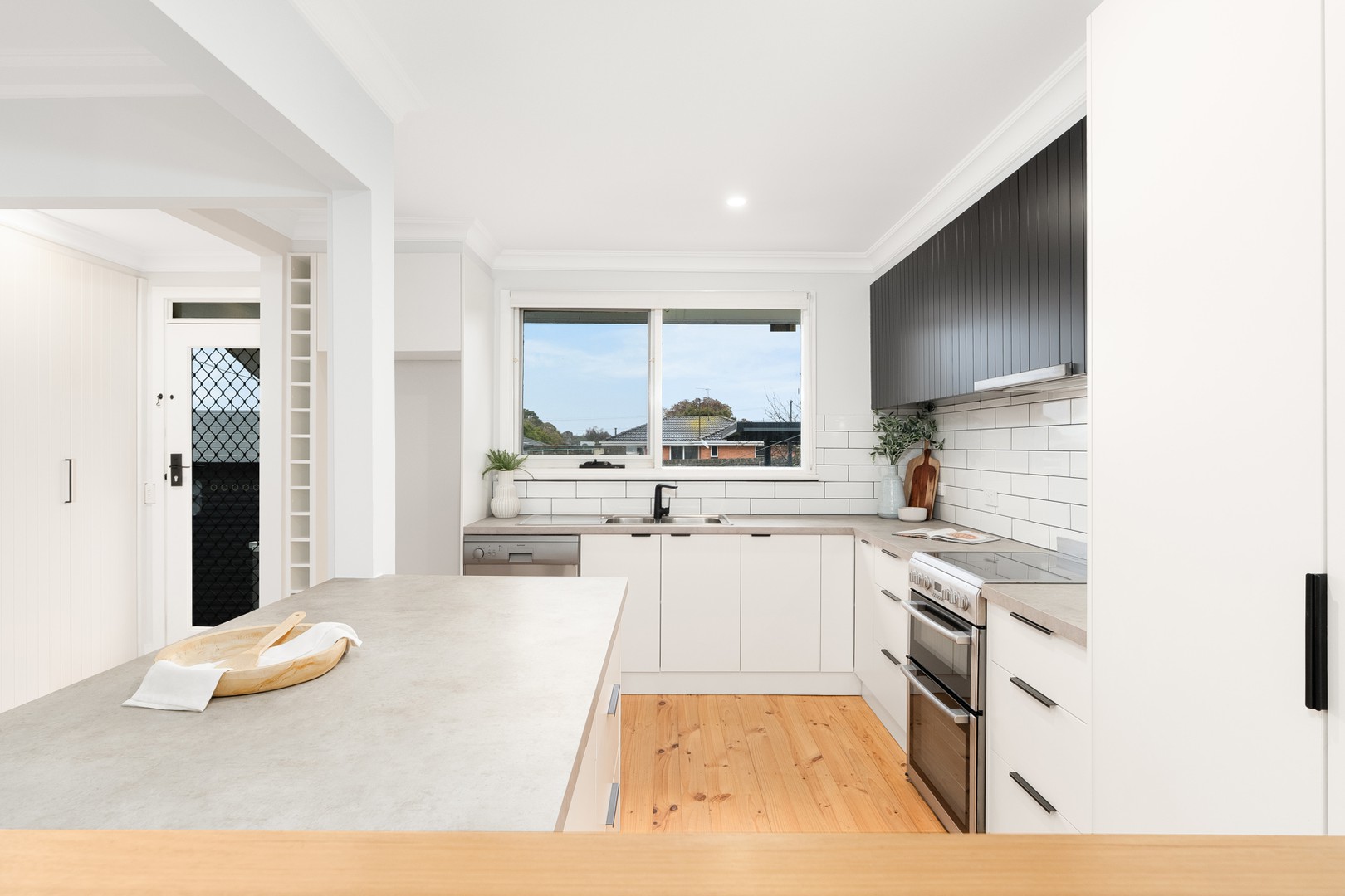 17 Porter Avenue, Highton, VIC 3216, Highton - Thumbnail 4