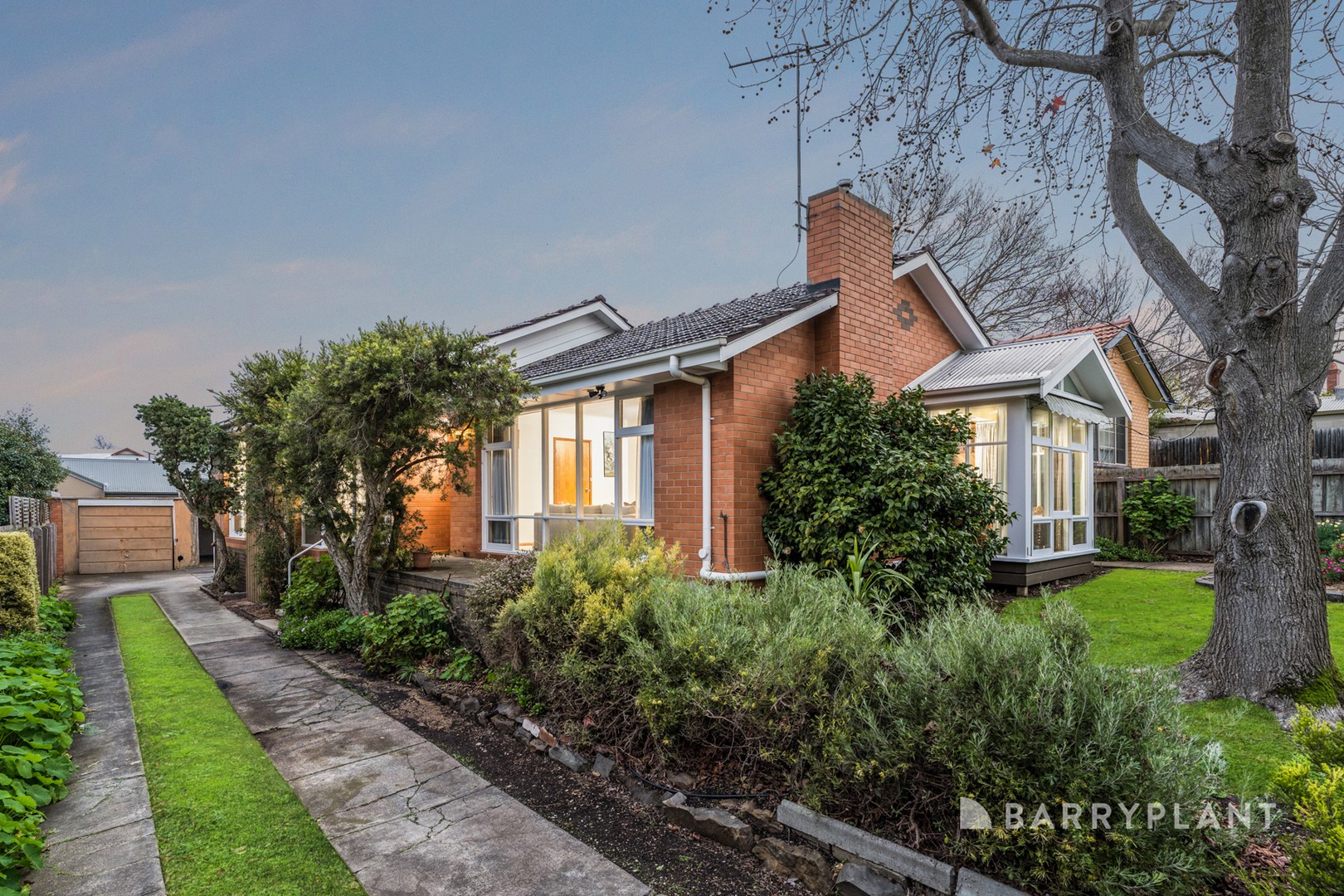 17 Pride Avenue, Hamlyn Heights, VIC 3215 - Thumbnail 2 - 03/07/2026