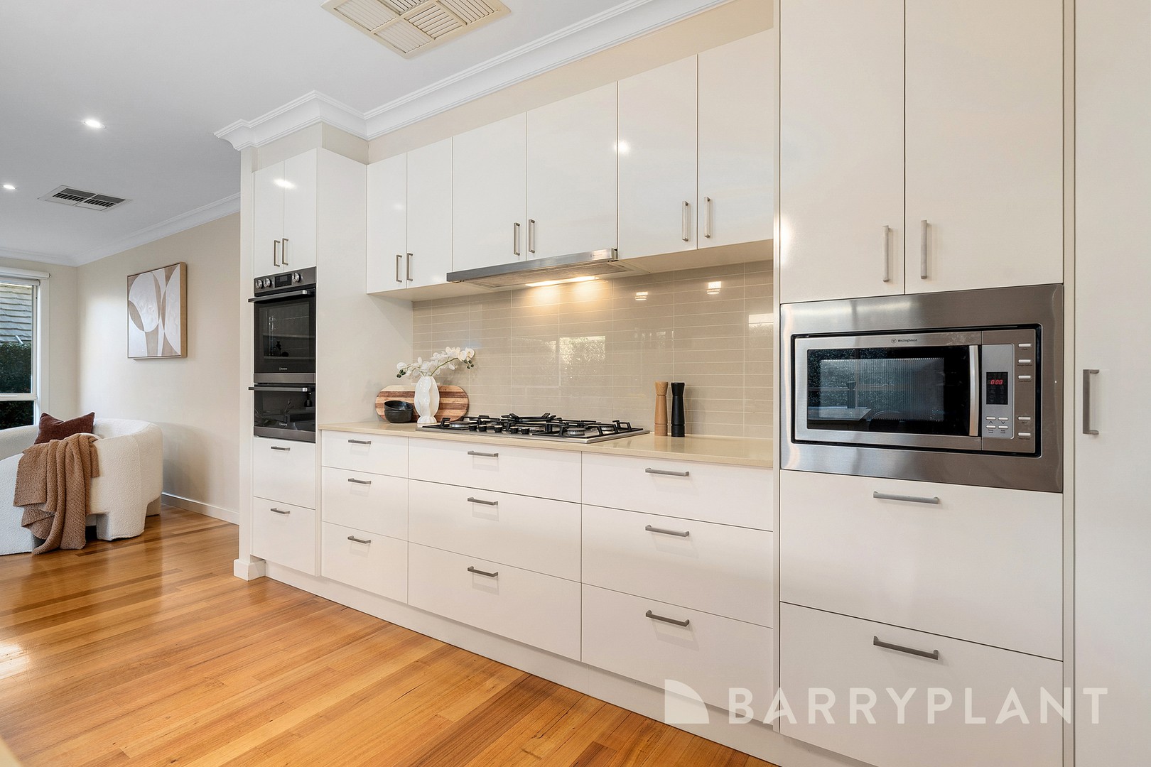 17 Queens Gardens, Bundoora, VIC 3083, Bundoora - Thumbnail 3