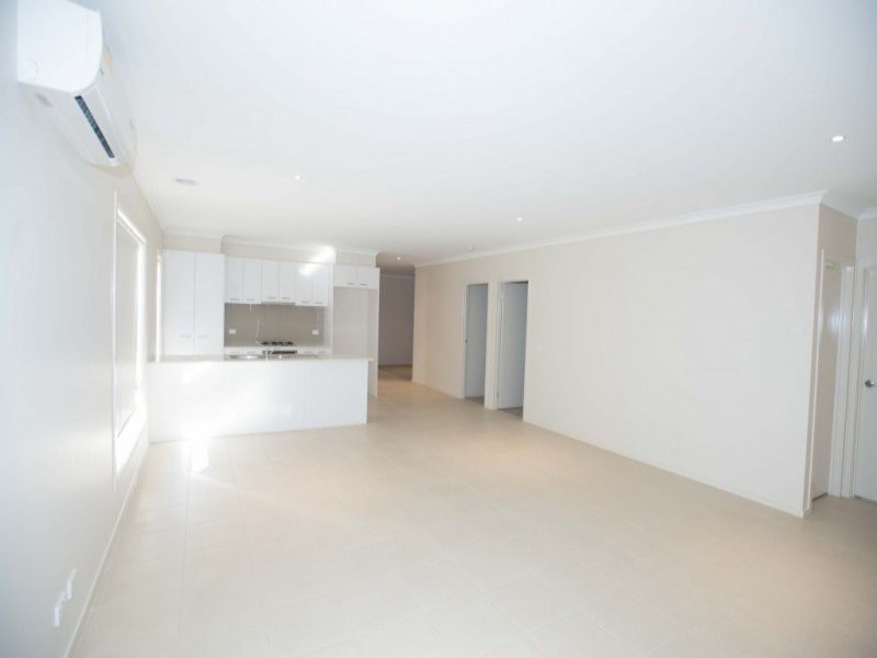 17 Rappel Street, Greenvale, VIC 3059 - Thumbnail 2 - 29/05/2024