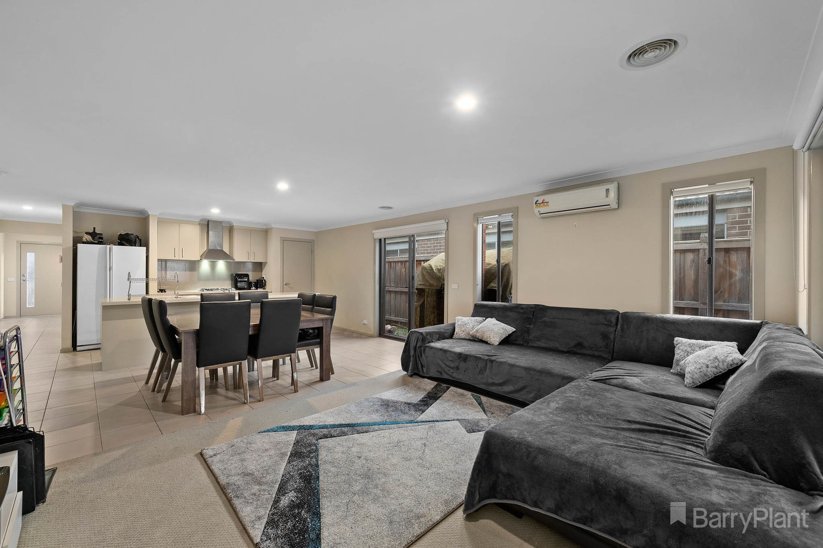 17 Raven Court, Pakenham, VIC 3810, Pakenham - Thumbnail 2