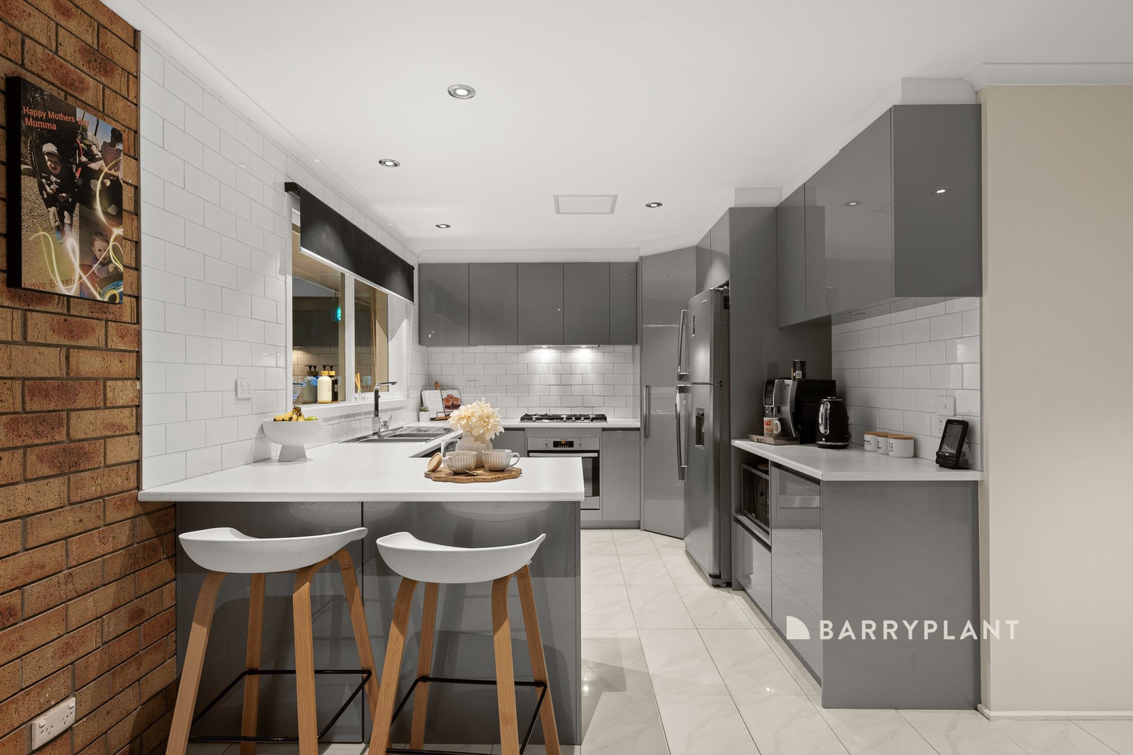 17 Ravensthorpe Crescent, Narre Warren, VIC 3805, Narre Warren - Thumbnail 2