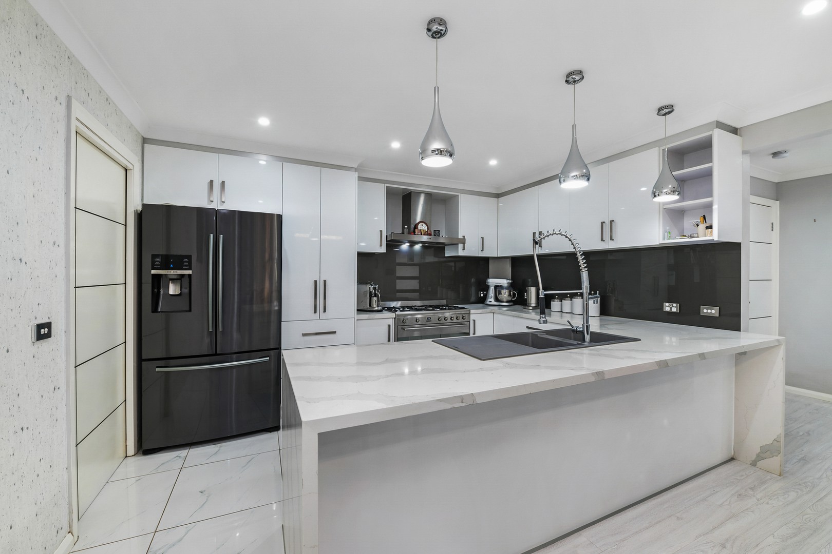 17 Regent Close, Burnside Heights, VIC 3023, Burnside Heights - Thumbnail 6