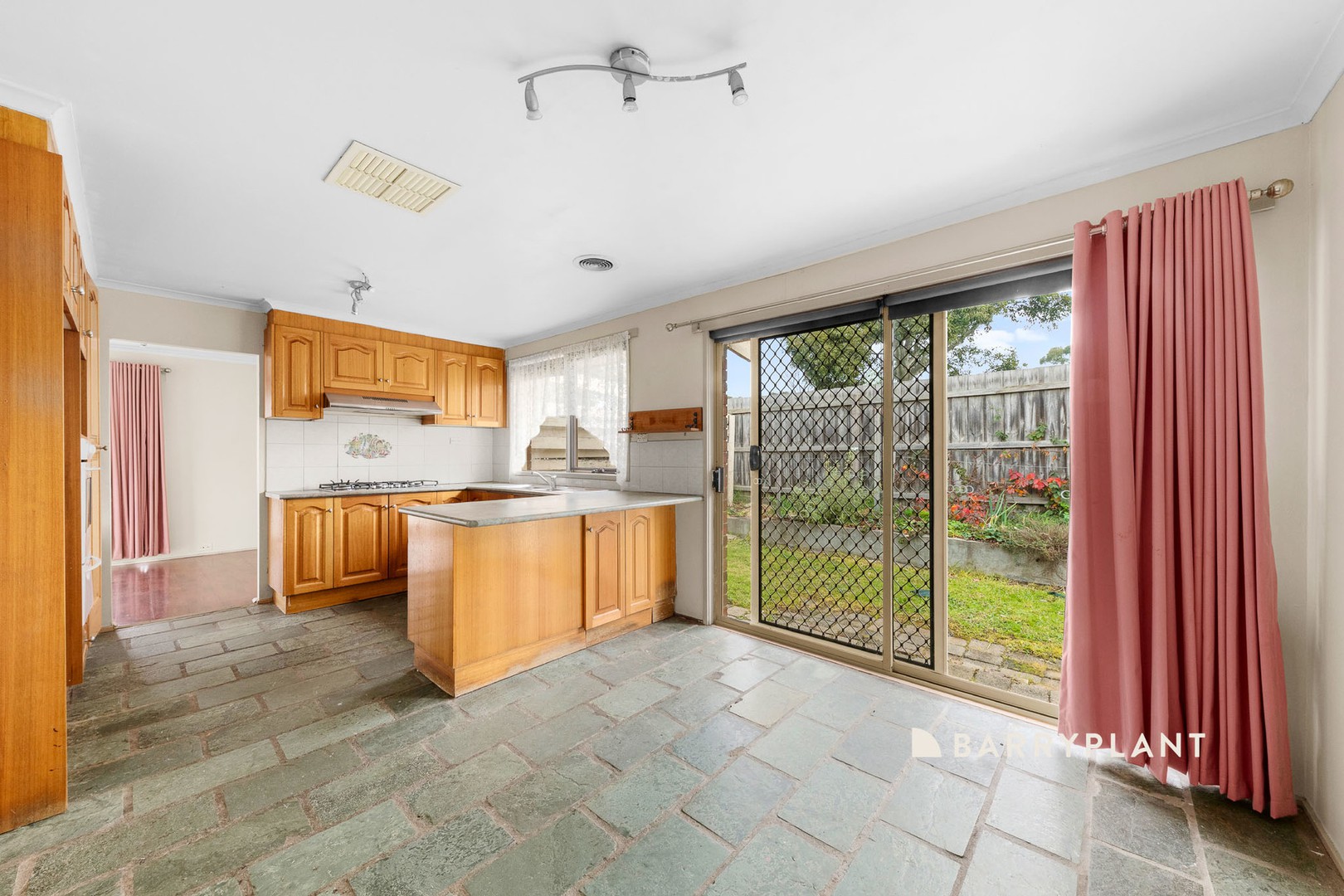 17 Rimmington Court, Hampton Park, VIC 3976, Hampton Park - Thumbnail 2